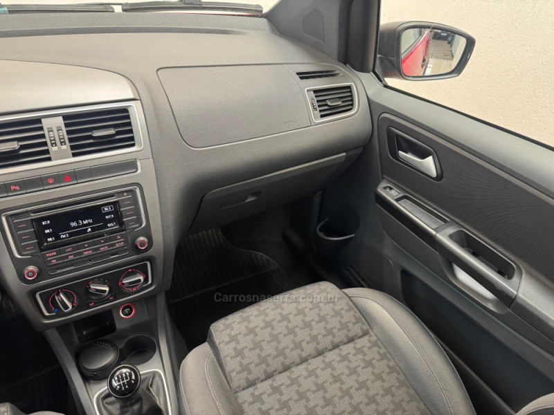 FOX 1.0 MI 8V FLEX 4P MANUAL - 2017 - CASCA