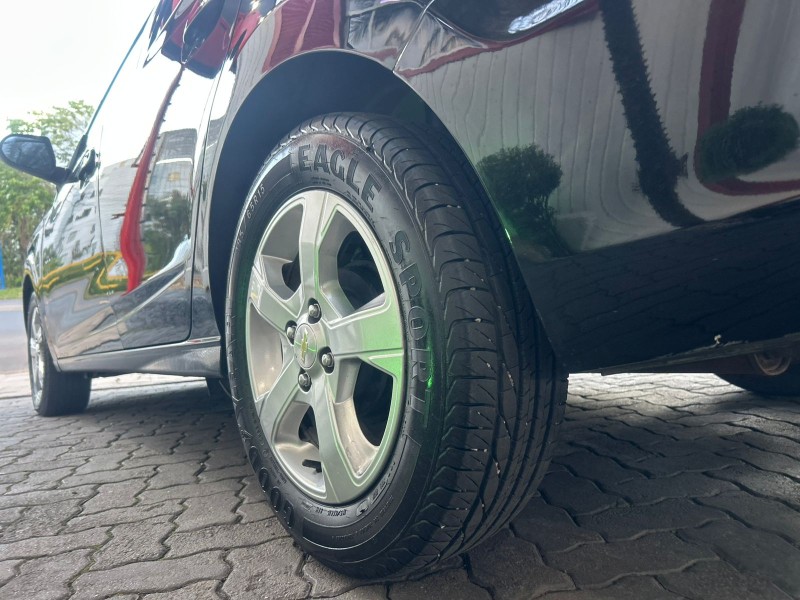 PRISMA 1.4 MPFI JOY 8V FLEX 4P MANUAL - 2019 - TRêS COROAS