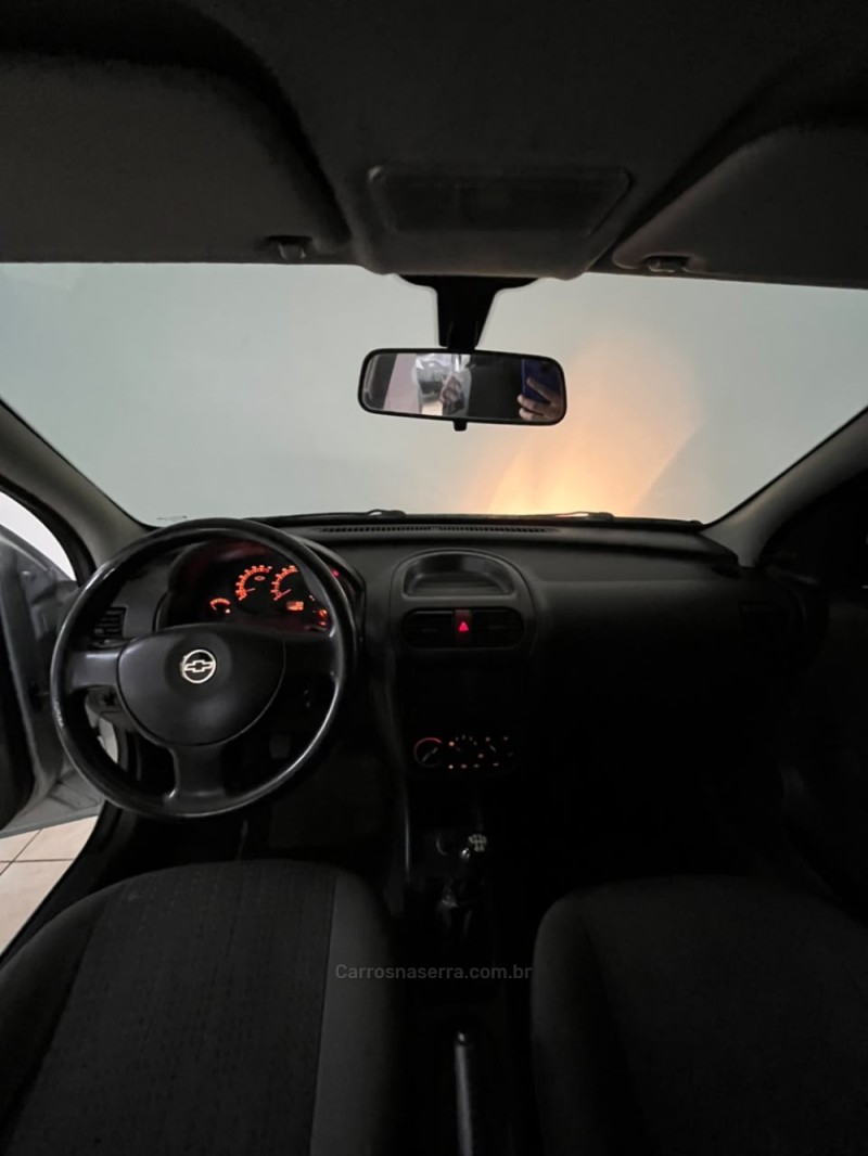 CORSA 1.4 MPFI MAXX 8V FLEX 4P MANUAL - 2011 - CAXIAS DO SUL