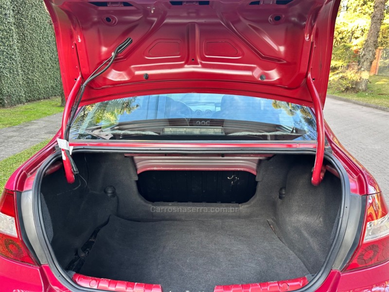PRISMA 1.0 MPFI VHCE MAXX 8V FLEX 4P MANUAL - 2010 - CAXIAS DO SUL
