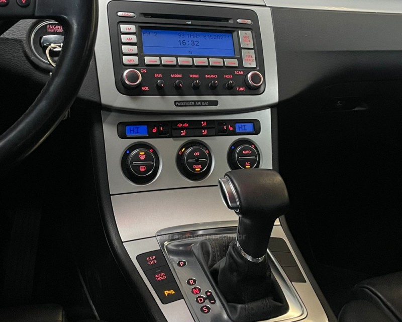 PASSAT 2.0 FSI COMFORTLINE 16V TURBO GASOLINA 4P TIPTRONIC - 2009 - VACARIA