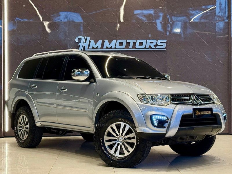 PAJERO DAKAR 3.2 HPE 4X4 7 LUGARES 16V TURBO INTERCOOLER DIESEL 4P AUTOMÁTICO - 2018 - CAXIAS DO SUL
