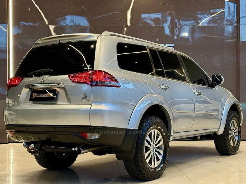 PAJERO DAKAR 3.2 HPE 4X4 7 LUGARES 16V TURBO INTERCOOLER DIESEL 4P AUTOMÁTICO - 2018 - CAXIAS DO SUL