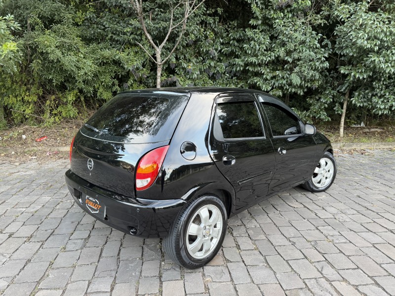 CELTA 1.0 MPFI VHC SUPER 8V GASOLINA 4P MANUAL - 2004 - CAXIAS DO SUL