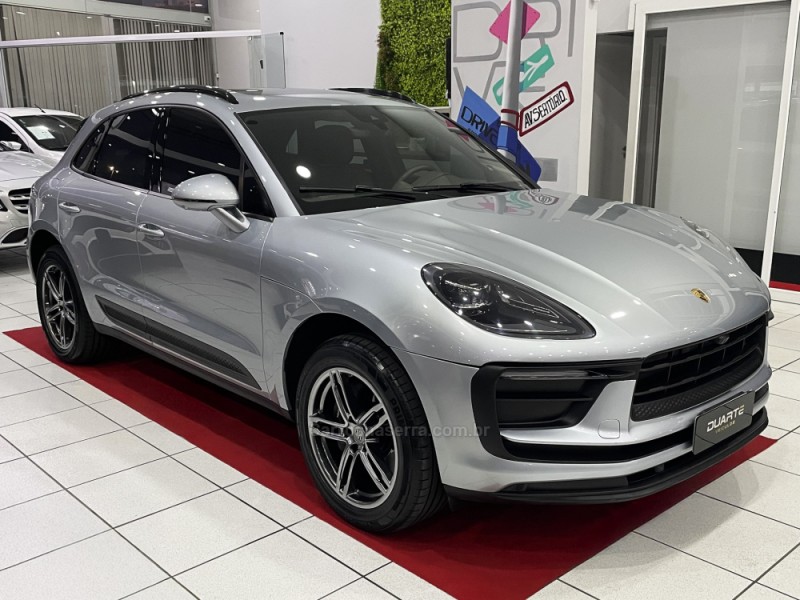 macan 2.0 16v gasolina 4p automatico 2024 porto alegre