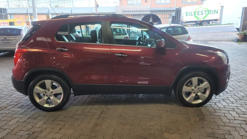 TRACKER 1.8 MPFI LTZ 4X2 16V FLEX 4P AUTOMÁTICO - 2014 - GARIBALDI