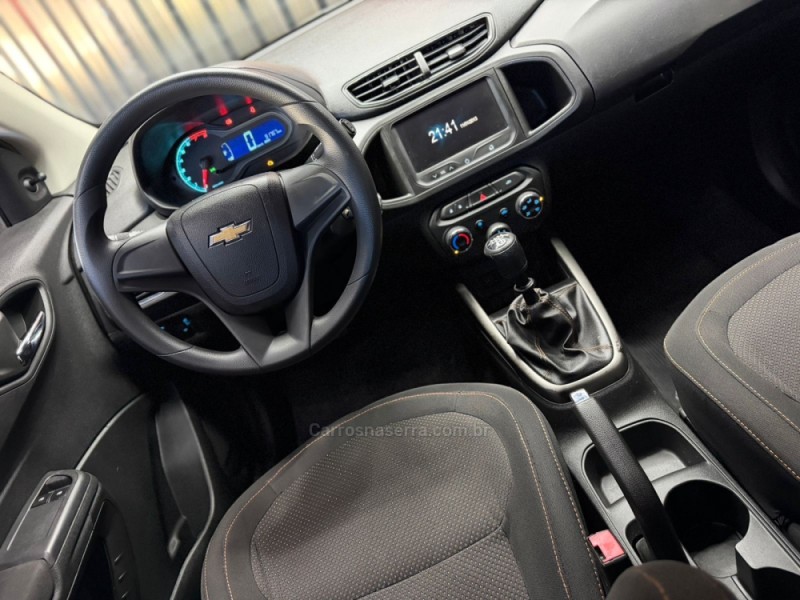 ONIX 1.4 MPFI LT 8V FLEX 4P MANUAL - 2014 - CAXIAS DO SUL