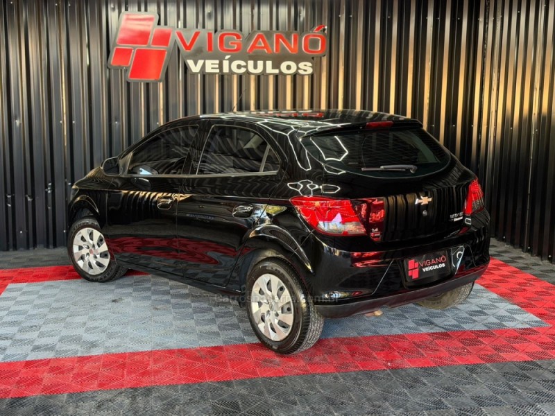 ONIX 1.4 MPFI LT 8V FLEX 4P MANUAL - 2014 - CAXIAS DO SUL
