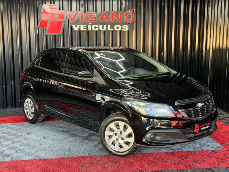 ONIX 1.4 MPFI LT 8V FLEX 4P MANUAL - 2014 - CAXIAS DO SUL