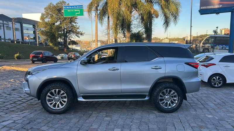 HILUX SW4 2.8 SRX 4X4 7 LUGARES 16V TURBO INTERCOOLER DIESEL 4P AUTOMÁTICO - 2021 - FARROUPILHA