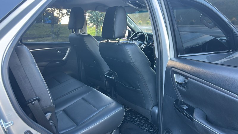 HILUX SW4 2.8 SRX 4X4 7 LUGARES 16V TURBO INTERCOOLER DIESEL 4P AUTOMÁTICO - 2021 - FARROUPILHA