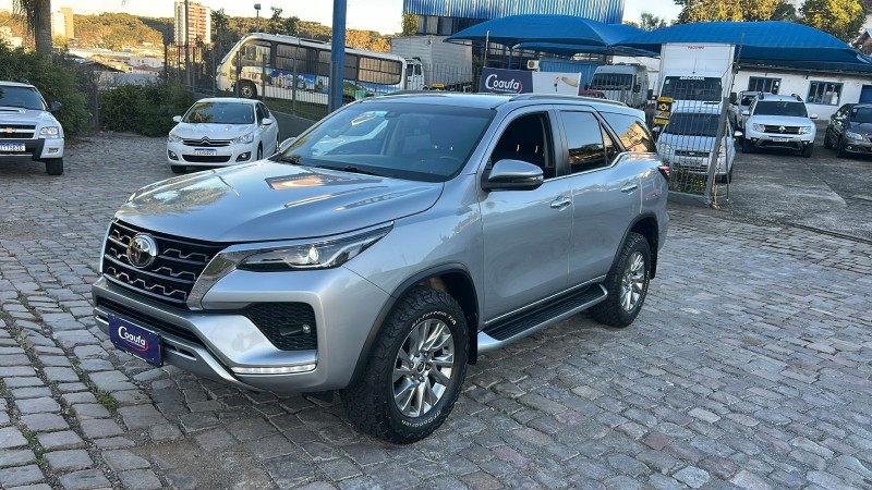 hilux sw4 2.8 srx 4x4 7 lugares 16v turbo intercooler diesel 4p automatico 2021 farroupilha