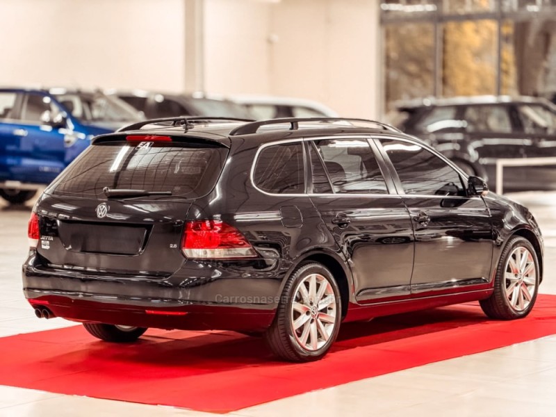 JETTA 2.5 I VARIANT 20V 170CV GASOLINA 4P TIPTRONIC - 2012 - NOVA PRATA