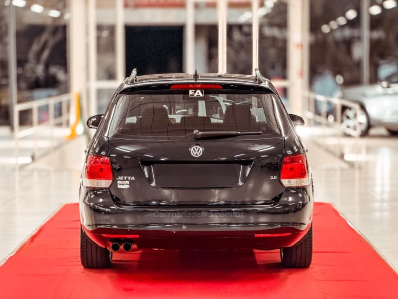 JETTA 2.5 I VARIANT 20V 170CV GASOLINA 4P TIPTRONIC - 2012 - NOVA PRATA
