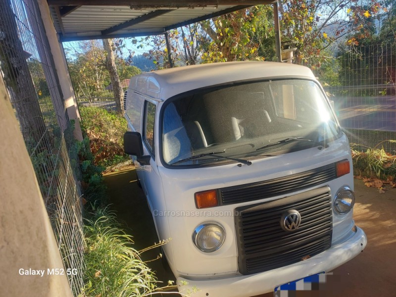 KOMBI 1.4 MI FURGÃO 8V FLEX 3P MANUAL - 2014 - SãO PEDRO DA SERRA