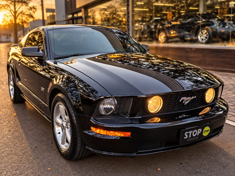 mustang 4.6 gt coupe v8 24v gasolina 2p manual 2007 dois irmaos