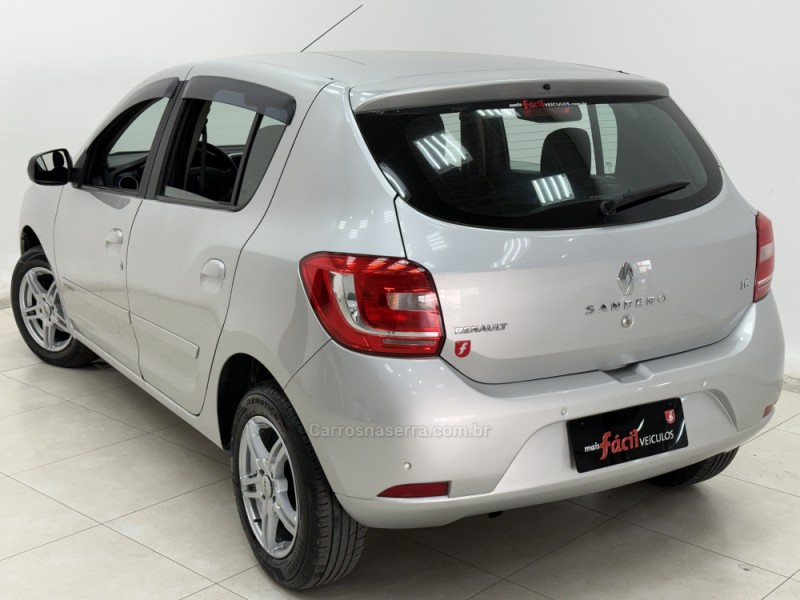 SANDERO 1.6 EXPRESSION 8V FLEX 4P MANUAL - 2015 - SANTA CRUZ DO SUL
