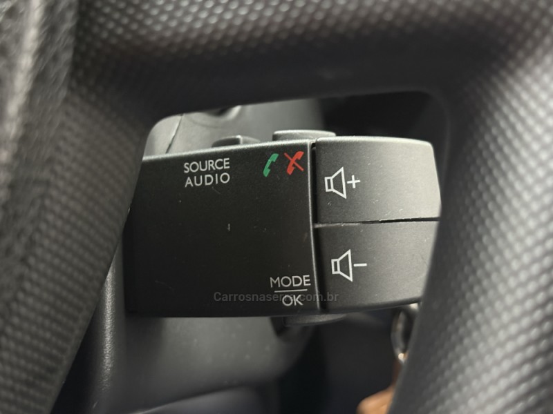 SANDERO 1.6 EXPRESSION 8V FLEX 4P MANUAL - 2015 - SANTA CRUZ DO SUL