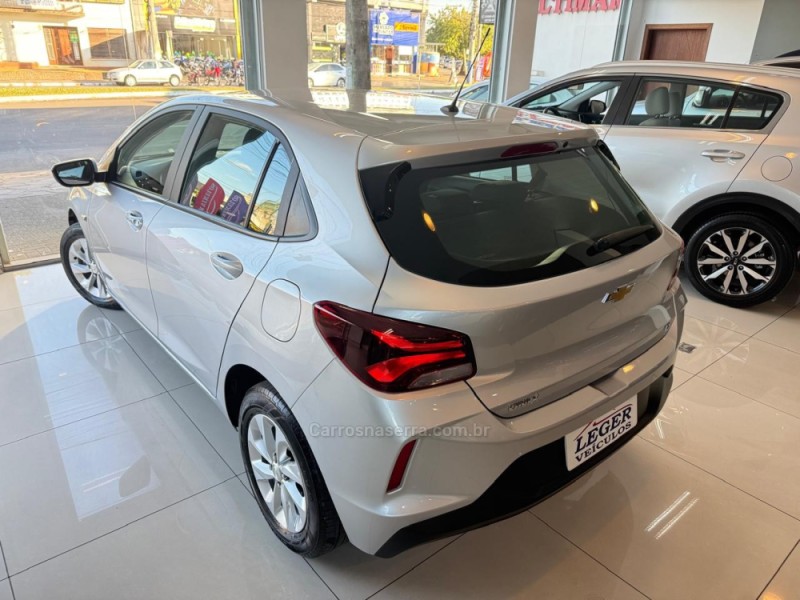 ONIX 1.0 LT 12V FLEX 4P MANUAL - 2023 - SãO LEOPOLDO
