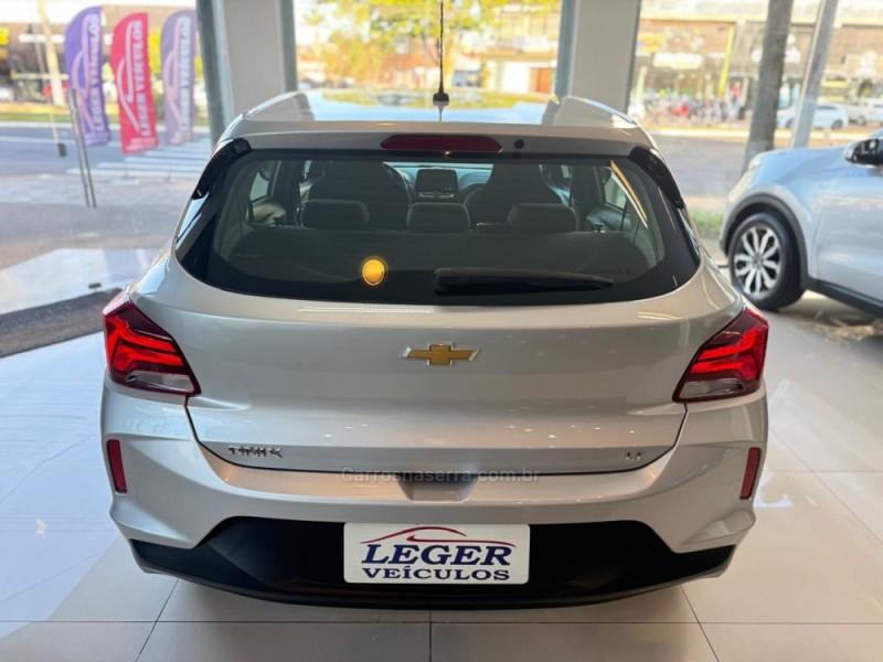 ONIX 1.0 LT 12V FLEX 4P MANUAL - 2023 - SãO LEOPOLDO