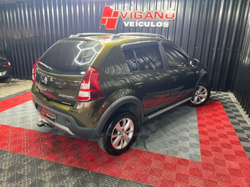 SANDERO 1.6 STEPWAY 8V FLEX 4P MANUAL - 2014 - CAXIAS DO SUL