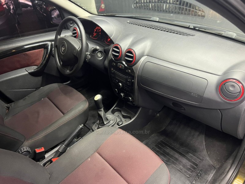 SANDERO 1.6 STEPWAY 8V FLEX 4P MANUAL - 2014 - CAXIAS DO SUL