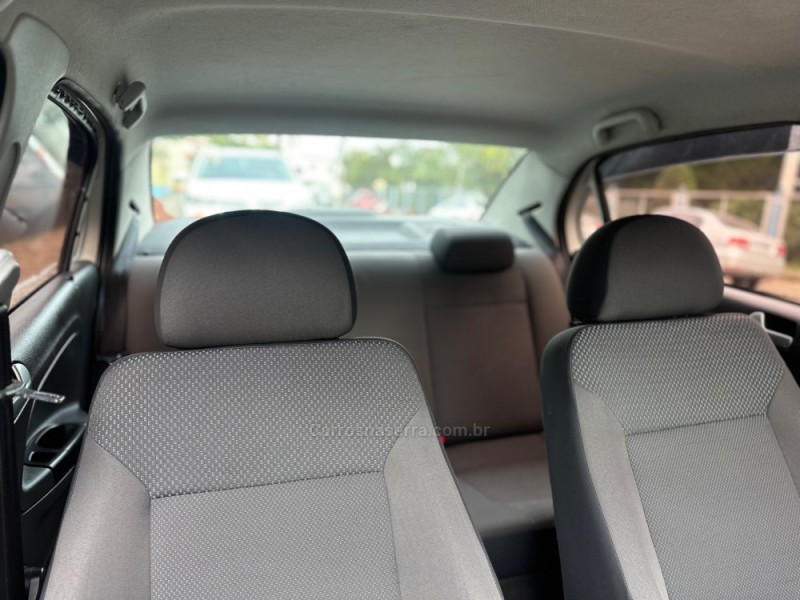 VOYAGE 1.0 MI CITY 8V FLEX 4P MANUAL - 2011 - PAROBé