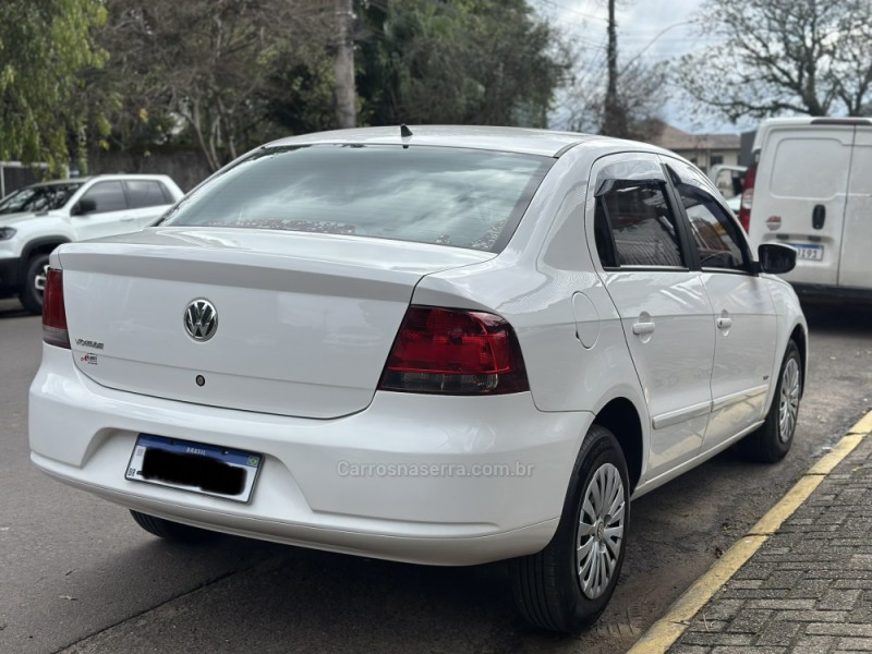 VOYAGE 1.0 MI CITY 8V FLEX 4P MANUAL - 2011 - PAROBé
