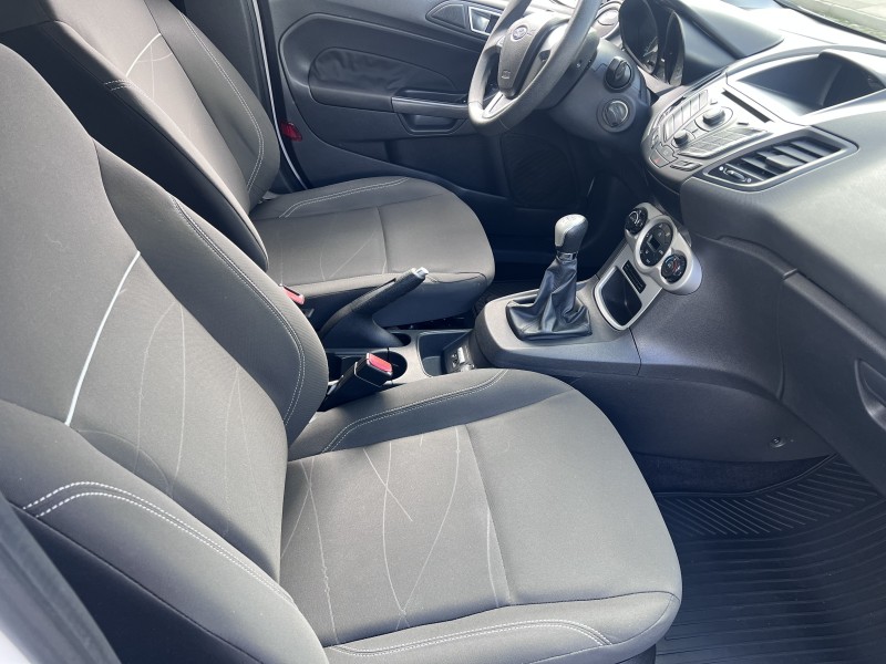 FIESTA 1.6 SE HATCH 16V FLEX 4P MANUAL - 2016 - CAXIAS DO SUL