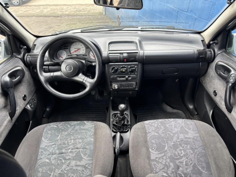 CORSA 1.0 MPFI MILENIUM 8V GASOLINA 4P MANUAL - 2002 - CAXIAS DO SUL