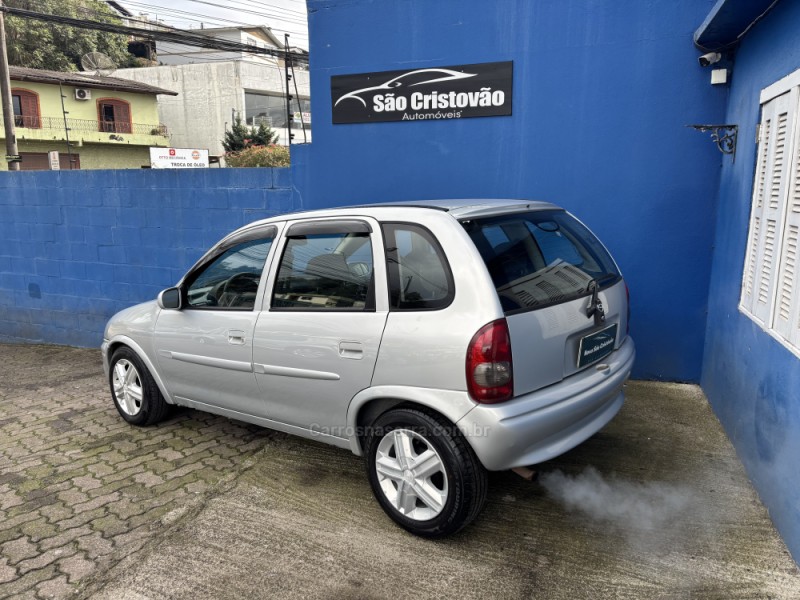 CORSA 1.0 MPFI MILENIUM 8V GASOLINA 4P MANUAL - 2002 - CAXIAS DO SUL