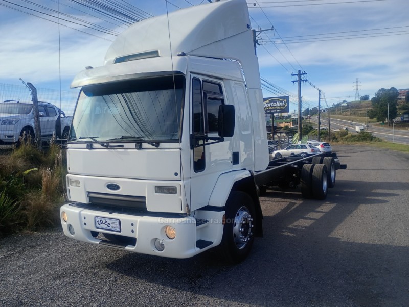CARGO 2422 TOPLINE  - 2004 - FARROUPILHA