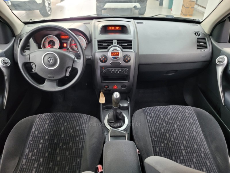 MÉGANE 1.6 DYNAMIQUE GRAND TOUR 16V FLEX 4P MANUAL - 2011 - NOVO HAMBURGO