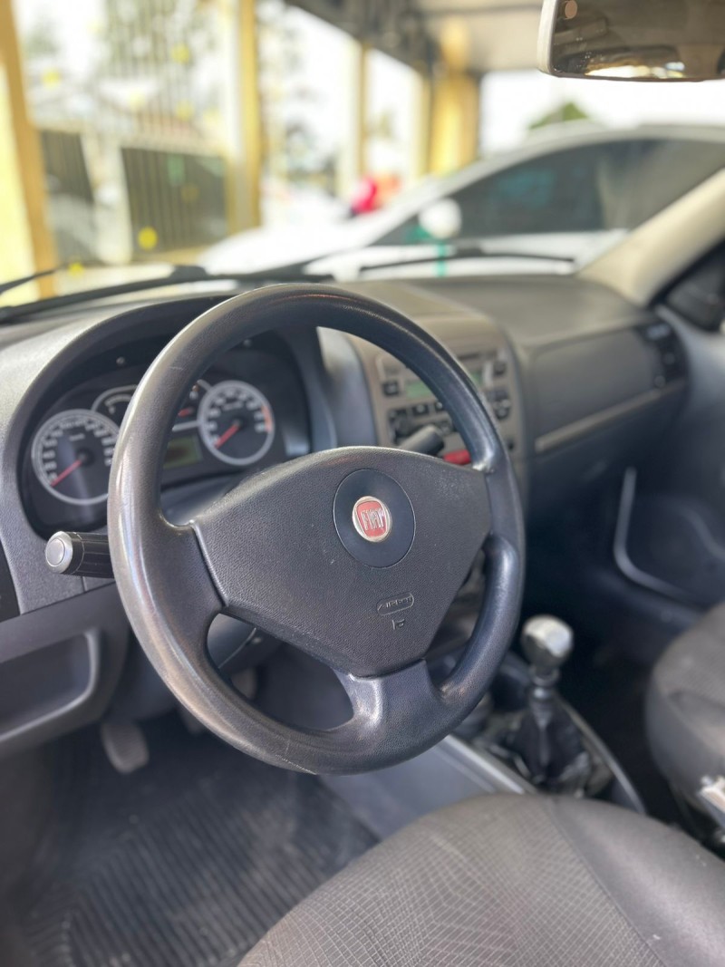 SIENA 1.6 MPI ESSENCE 16V FLEX 4P MANUAL - 2011 - CANELA