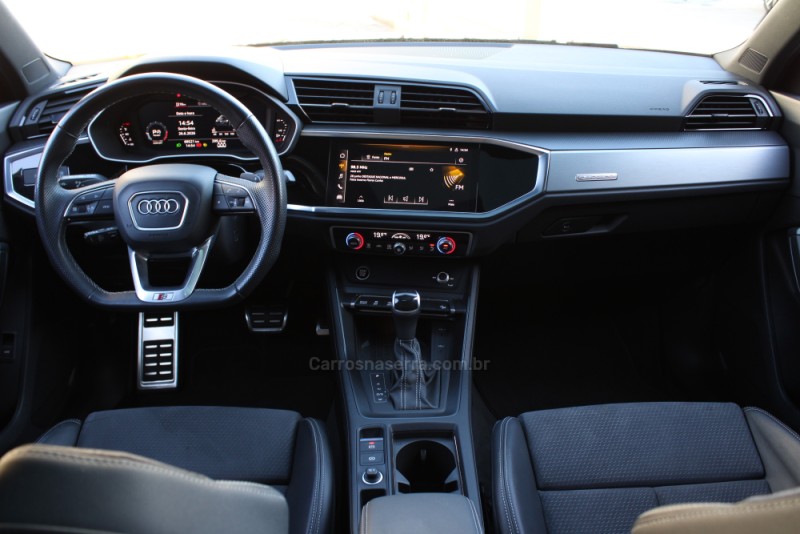 Q3 2.0 TFSI PERFORMANCE BLACK QUATTRO GASOLINA 4P AUTOMÁTICO - 2023 - CAXIAS DO SUL