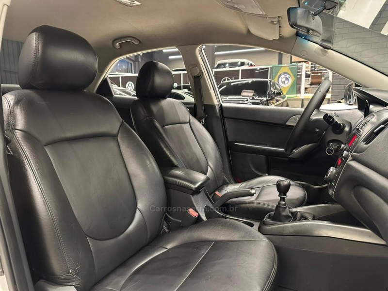 CERATO 1.6 EX SEDAN 16V GASOLINA 4P MANUAL - 2011 - CAXIAS DO SUL