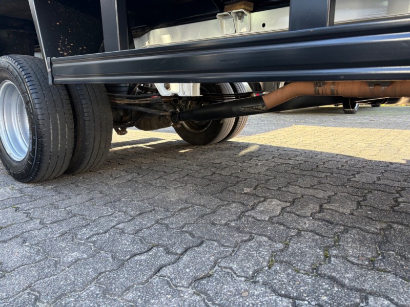 SPRINTER 2.2 CHASSI 517 LONGO TURBO DIESEL 3P MANUAL - 2023 - FARROUPILHA