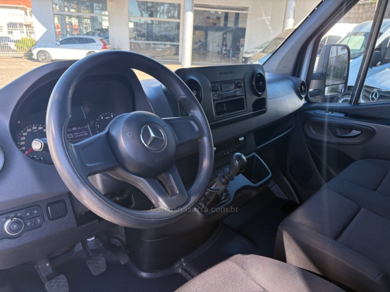 SPRINTER 2.2 CHASSI 517 LONGO TURBO DIESEL 3P MANUAL - 2023 - FARROUPILHA