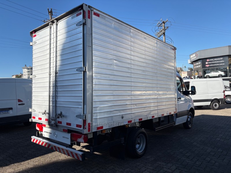 SPRINTER 2.2 CHASSI 517 LONGO TURBO DIESEL 3P MANUAL - 2023 - FARROUPILHA