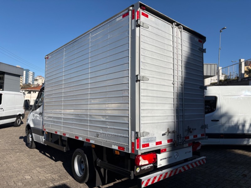 SPRINTER 2.2 CHASSI 517 LONGO TURBO DIESEL 3P MANUAL - 2023 - FARROUPILHA