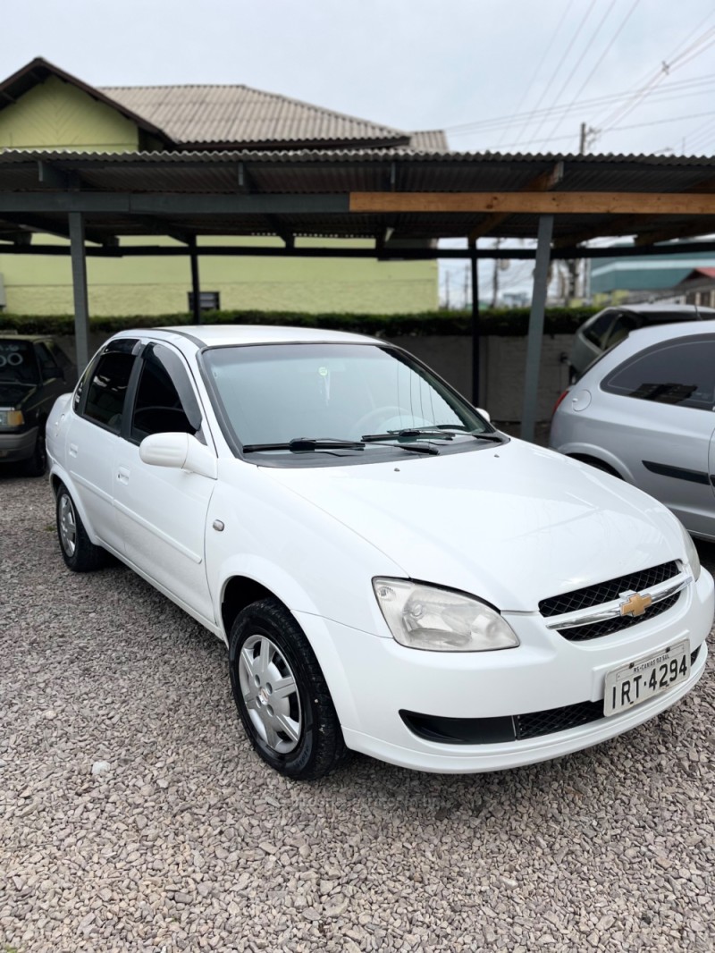 classic 1.0 mpfi 8v gasolina 4p manual 2011 caxias do sul