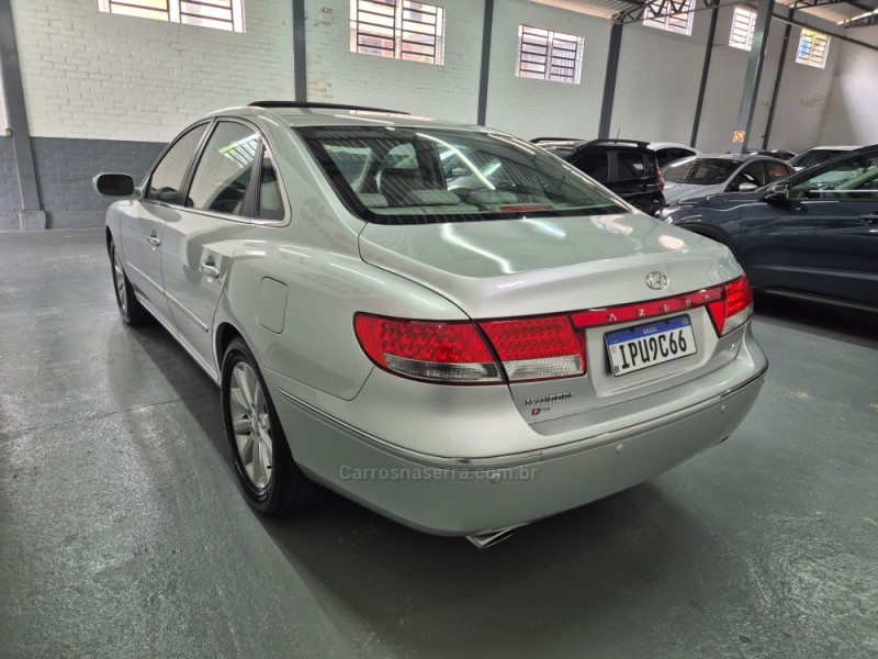 AZERA 3.3 MPFI GLS SEDAN V6 24V GASOLINA 4P AUTOMÁTICO - 2009 - GARIBALDI
