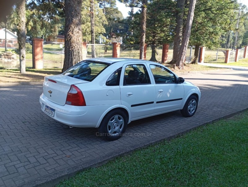 CORSA 1.0 MPFI SEDAN 8V GASOLINA 4P MANUAL - 2004 - CAXIAS DO SUL