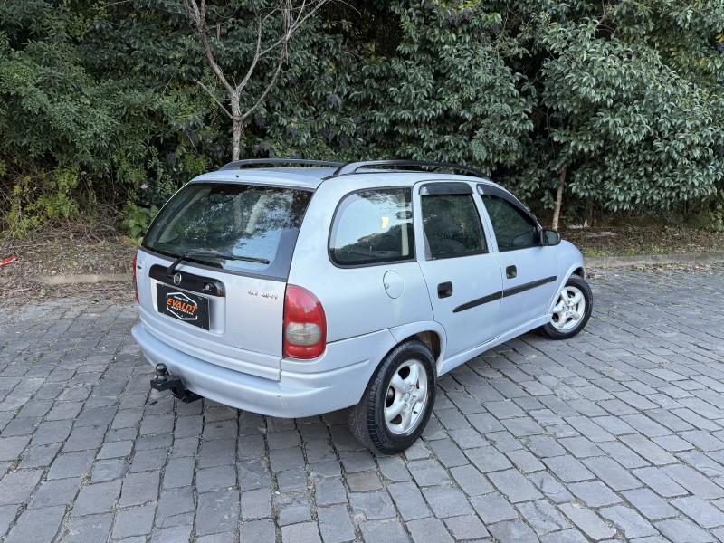 CORSA 1.6 MPFI SUPER WAGON 8V GASOLINA 4P MANUAL - 2001 - CAXIAS DO SUL