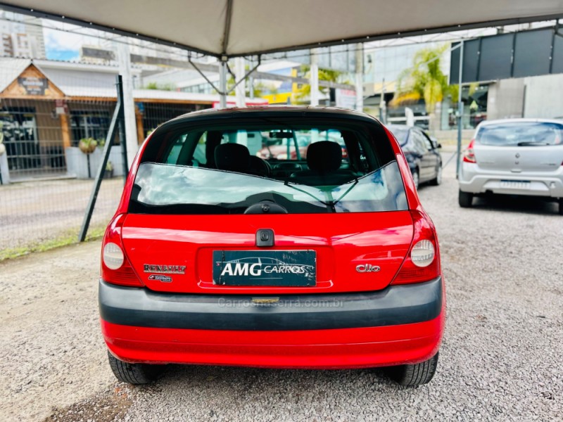 CLIO 1.0 AUTHENTIQUE 8V GASOLINA 2P MANUAL - 2005 - CAXIAS DO SUL