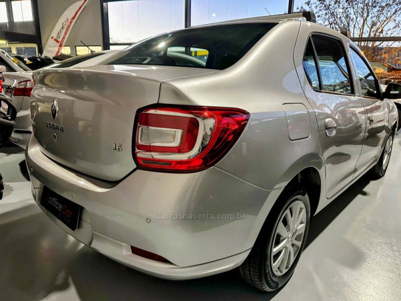 LOGAN 1.6 EXPRESSION 16V FLEX 4P MANUAL - 2019 - TRêS COROAS
