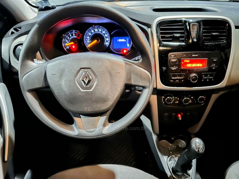 LOGAN 1.6 EXPRESSION 16V FLEX 4P MANUAL - 2019 - TRêS COROAS