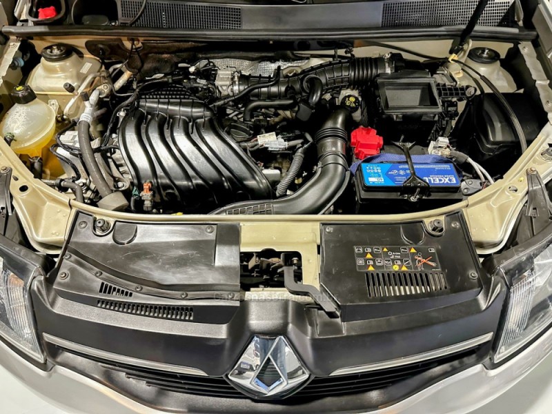 LOGAN 1.6 EXPRESSION 16V FLEX 4P MANUAL - 2019 - TRêS COROAS