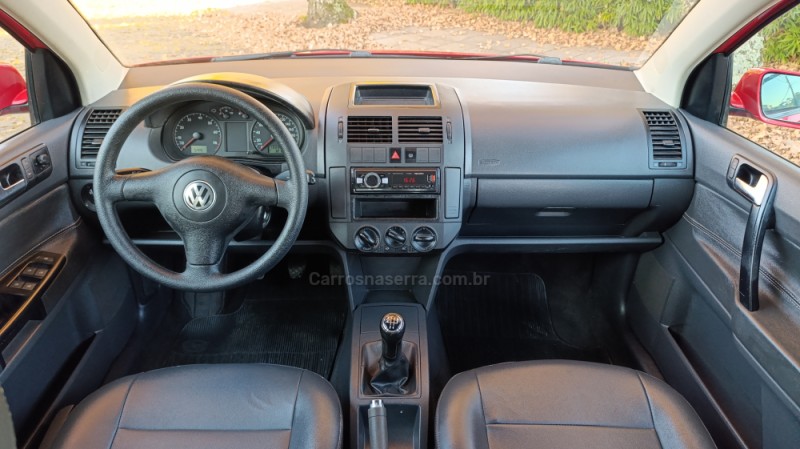 POLO 1.6 MI 8V TOTAL FLEX 4P MANUAL - 2004 - CAXIAS DO SUL