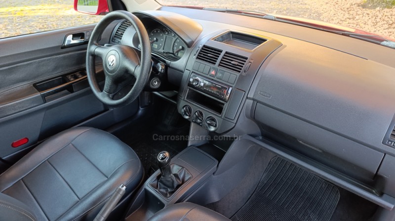 POLO 1.6 MI 8V TOTAL FLEX 4P MANUAL - 2004 - CAXIAS DO SUL